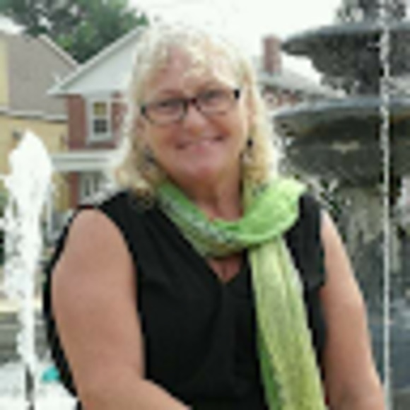 Meet your Posher, Que - Picture 1 of 1